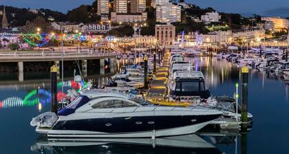 15 Astor House - kahden makuuhuoneen perhehuoneisto upealla merinäköalalla ja oma parveke