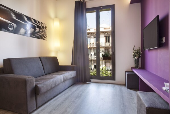 TV - ADN 31 - Habitat Apartments (Barcelona)