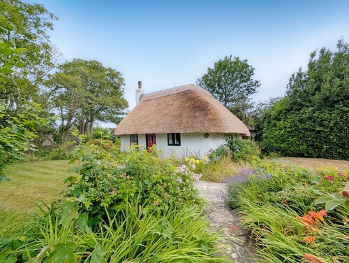 Rose Cottage, Middleton -  a cottage that sleeps 4 guests  in 2 bedrooms