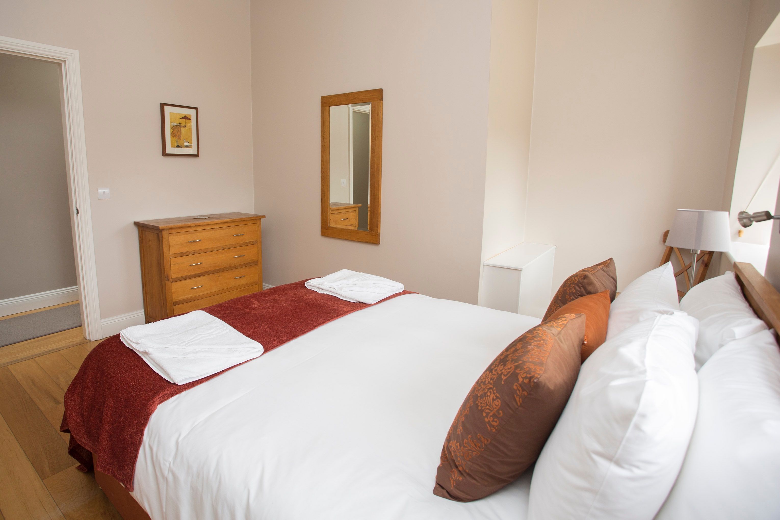 4 bedrooms, Internet, bed sheets