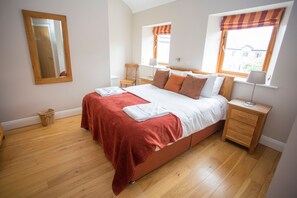 4 chambres, fer et planche à repasser, Wi-Fi gratuit, draps fournis
