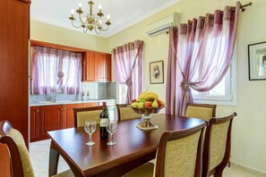 Villa (3 Bedrooms) | Interior - Villa Argostoli Bay (Kefalonia)