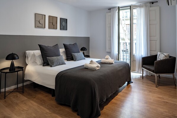 4 chambres, fer et planche à repasser, accès au Wi-Fi (inclus)