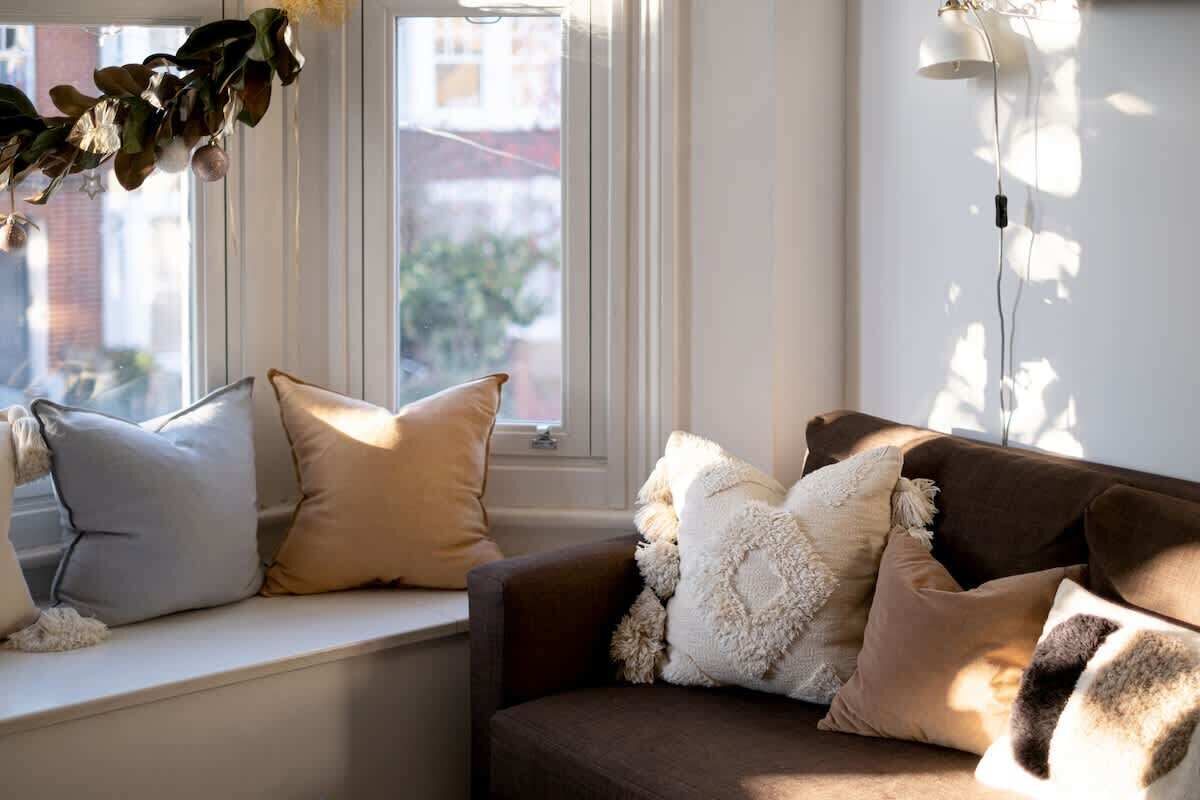 スマートテレビ、書庫、書斎 / ワークスペース