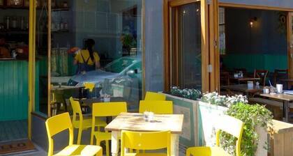 Relaxing 2Bed Family Home Shepherds Bush W12