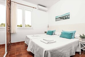 5 quartos, ferros/tábuas de passar roupa, Wi-Fi, roupa de cama