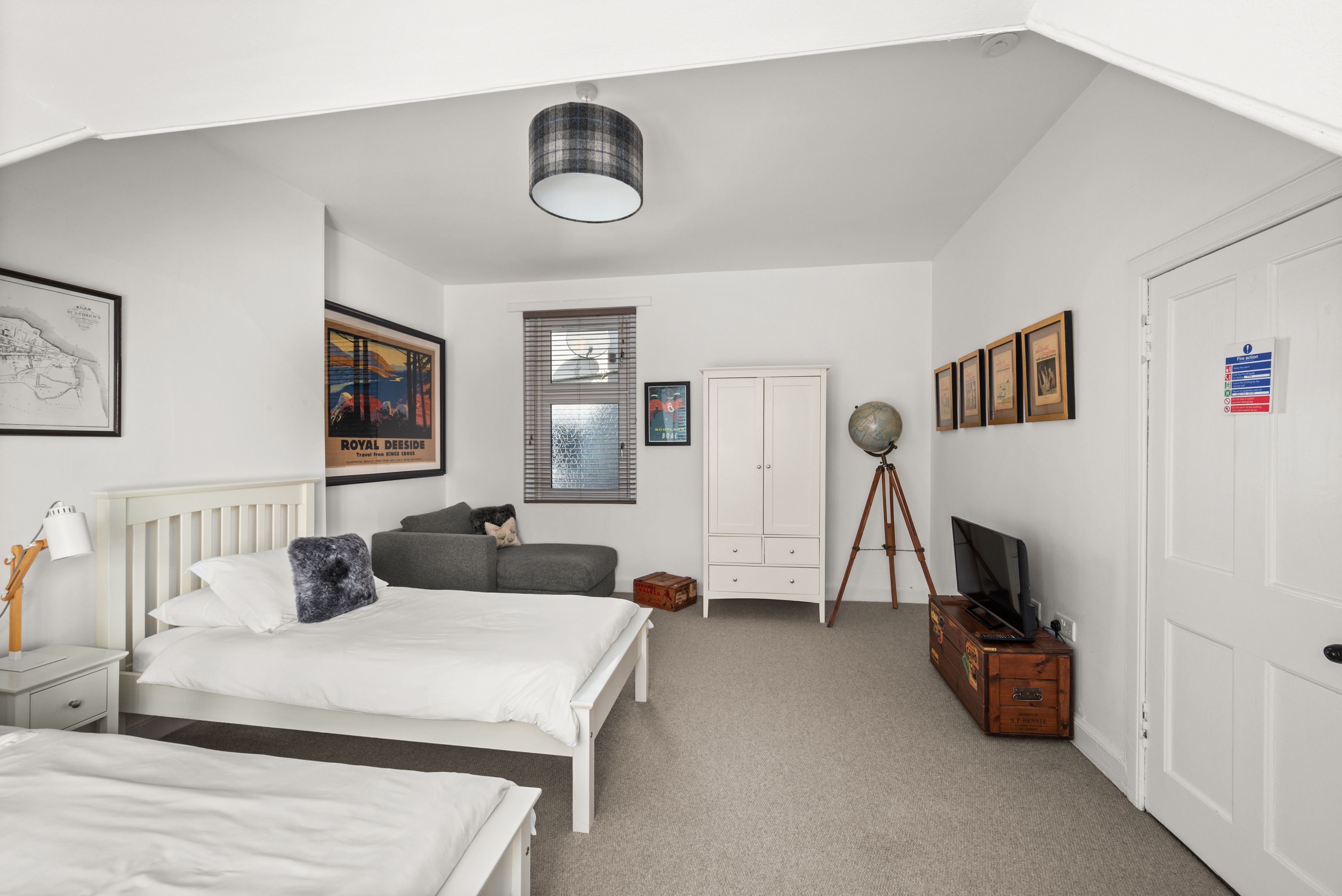 4 bedrooms, Internet, bed sheets