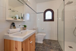 Unclassified image, 4 of 13, button