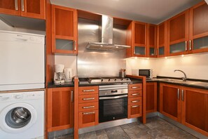 Unclassified image, 3 of 13, button