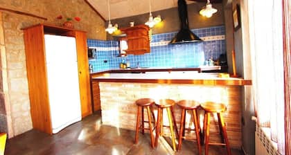 Catalunya Casas: Historischer 6-Zimmer-Urlaub in Vilaseca für 15 Gäste