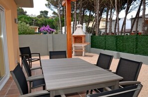 Outdoor dining - HOUSE MIQUEL ANGEL 4D (L'Escala)