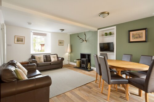 Elegant 4‑Bedroom Townhouse in Central St Andrews with Garden, Parking & Walk to Old Course