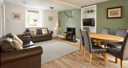 Elegant 4‑Bedroom Townhouse in Central St Andrews with Garden, Parking & Walk to Old Course