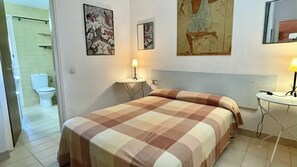 2 chambres, fer et planche Ă repasser, literie fournie