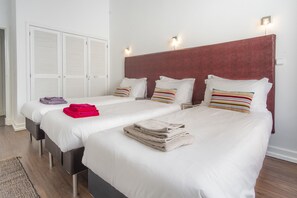 3 slaapkamers, een kluis op de kamer, een strijkplank/strijkijzer