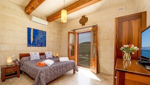 3 bedrooms, iron/ironing board, WiFi (free), bed sheets - The Hamlet 1 Holiday Home (L-Għasri)