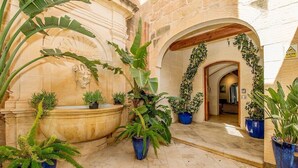 Property grounds - The Hamlet 1 Holiday Home (L-Għasri)