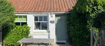 Crail Cottage with Stunning Sea Views to May Isle, Private Garden, Parking & Pet‑Friendly Stay