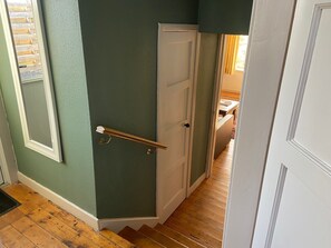 Interior - Crail Cottage with Stunning Sea Views to May Isle, Private Garden, Parking & Pet‑Friendly Stay (Anstruther)