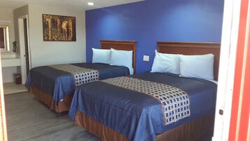 Escrivaninha, ferros/tábuas de passar roupa, Wi-Fi de cortesia