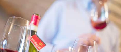 Alimentos y bebidas