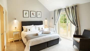 1 bedroom, iron/ironing board, internet, bed sheets