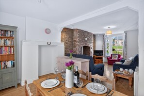 Dining - 2 Bed in Mortehoe (oc-seavi) (Mortehoe)