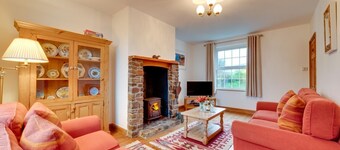 3 Bed in Nr Hartland (oc-coas1)