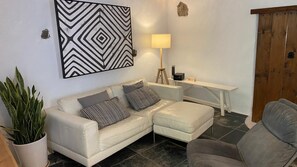 TV, fireplace - CHARMING HOUSE IN THE HISTORIC CENTER OF TEGUISE (Teguise)