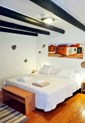 1 غرفة نوم ومكواة/لوح كي وواي فاي مجانًا وملاءات أسرّة