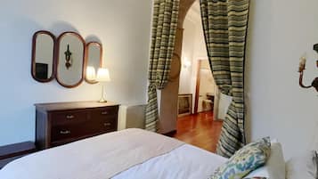 1 habitación, tabla de planchar con plancha, internet y ropa de cama