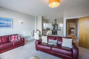 TV - 17 Astor House - premier apartment with stunning south facing uninterrupted sea views with juliette (Torquay)
