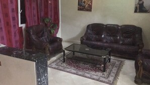 Villa | Living area | 42-inch LCD TV with satellite channels, TV - Stunning Contemporary Villa Ref FR42032 (Agadir)