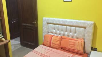 Villa | 4 bedrooms, iron/ironing board, free WiFi, bed sheets