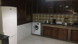 Villa | Private kitchen | Coffee/tea maker, fridge, microwave, oven - Stunning Contemporary Villa Ref FR42032 (Agadir)