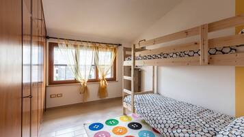 2 chambres, fer et planche Ă repasser, Wi-Fi, draps fournis