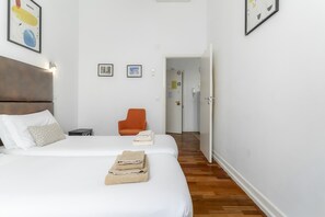 2 bedrooms, iron/ironing board, free WiFi