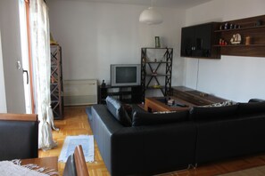 TV
