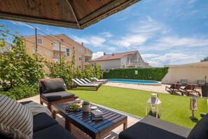 Outdoor dining - Apartment Arausa with Pool IX (Vodice)