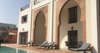 Spacious Comfortable Villa Ref T72024