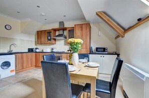 Microwave, oven, toaster, highchair - 2 Bed in Lynton (oc-chap) (Lynmouth)