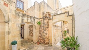 Unclassified image, 3 of 16, button - Ta Leli Holiday Home (Ix-Xagħra)