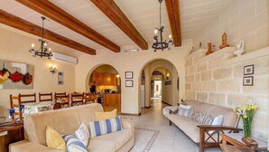 Unclassified image, 4 of 16, button - Ta Leli Holiday Home (Ix-Xagħra)