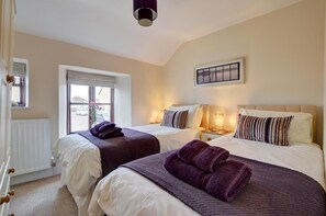 3 bedrooms, iron/ironing board, travel crib, free WiFi