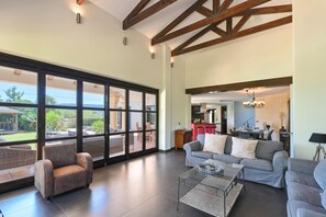 TV, fireplace, DVD player, ping pong - Large and romantic luxury villa in Denia, Costa Blanca, Spain with private pool for 8 persons (Denia)