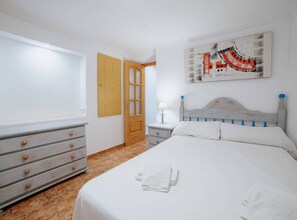 12 quartos, ferros/tábuas de passar roupa, Wi-Fi de cortesia