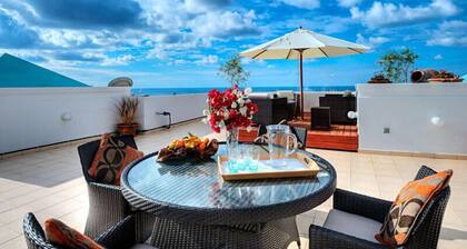 Stunning Penthouse With Sea Views, Large Rooftop Terrace And Swimming Pool.