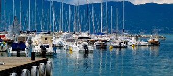 Piscina privata e vasca idromassaggio, giardino, cucina esterna, WiFi veloce, aria condizionata