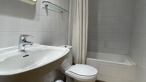 Bathtub - MARINA 2A (Estartit)