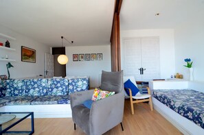 3 chambres, fer et planche à repasser, accès au Wi-Fi (inclus)